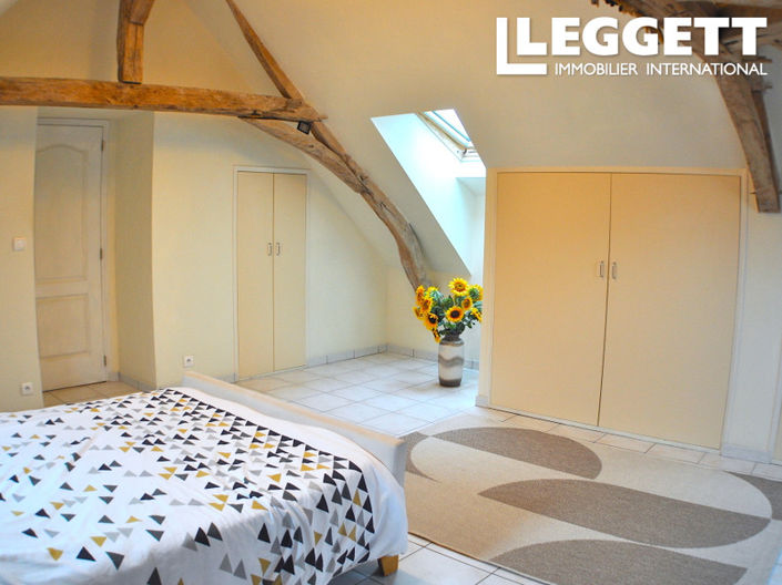 Image No.9-3 Bed House for sale