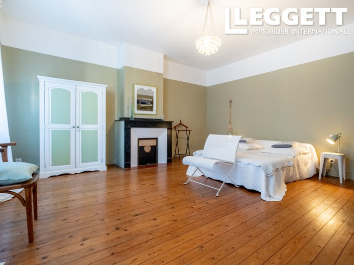 Image No.9-4 Bed House for sale