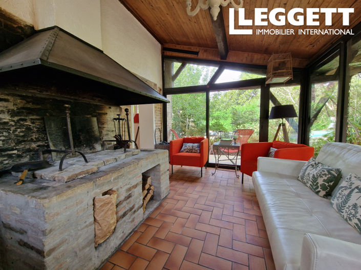 Image No.9-8 Bed House for sale