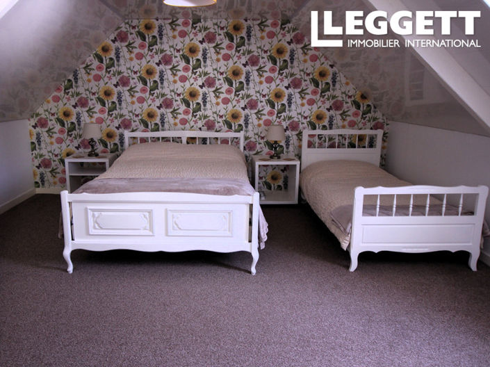 Image No.7-6 Bed House for sale