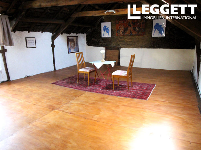 Image No.7-6 Bed House for sale