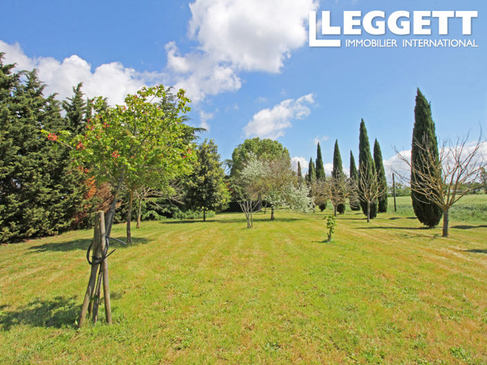 Image No.5-8 Bed House for sale