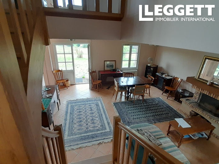 Image No.8-5 Bed House for sale