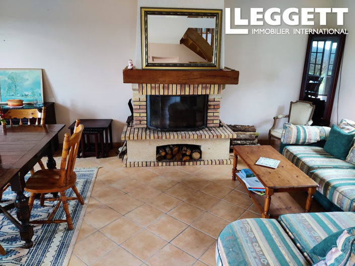 Image No.7-5 Bed House for sale