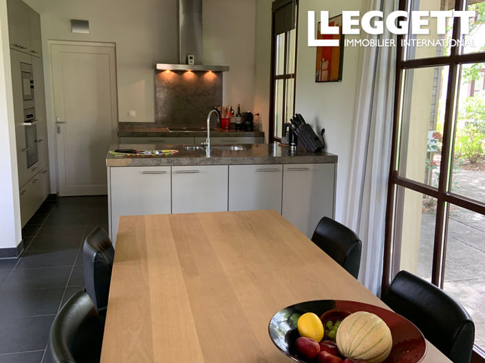 Image No.4-2 Bed House for sale