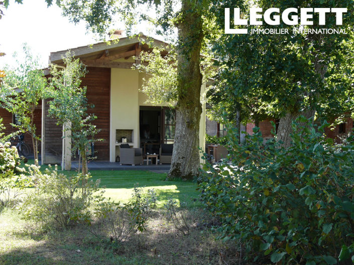Image No.8-2 Bed House for sale
