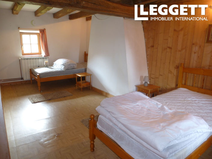 Image No.10-4 Bed House for sale