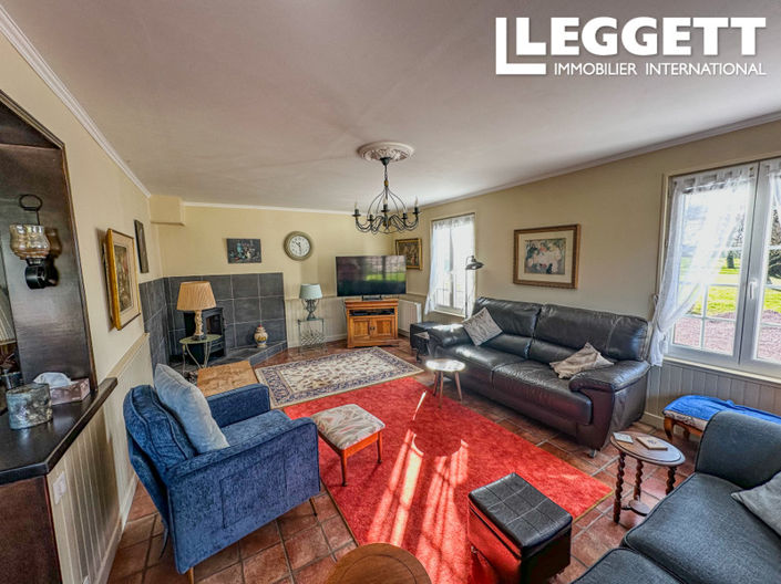 Image No.6-4 Bed House for sale