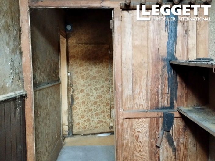 Image No.8-4 Bed House for sale