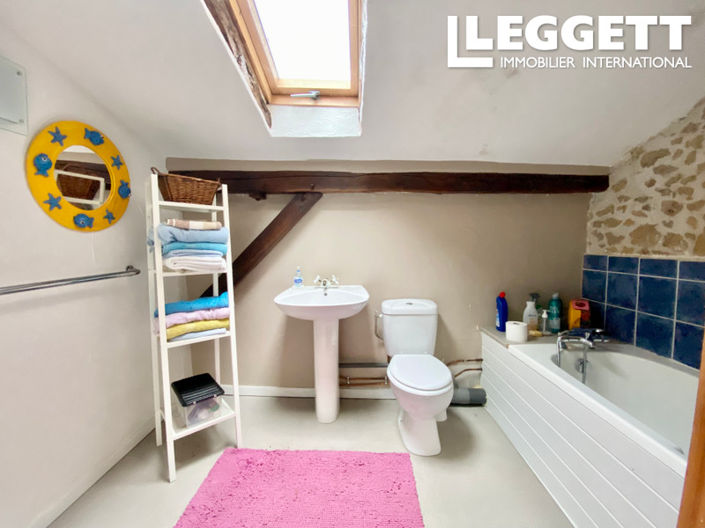 Image No.8-2 Bed House for sale