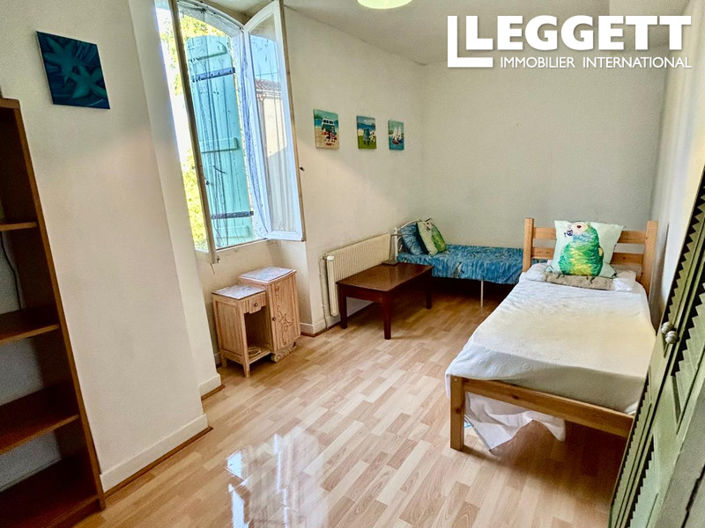 Image No.10-3 Bed House for sale