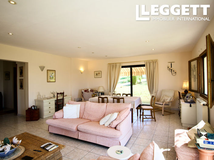 Image No.3-3 Bed House for sale