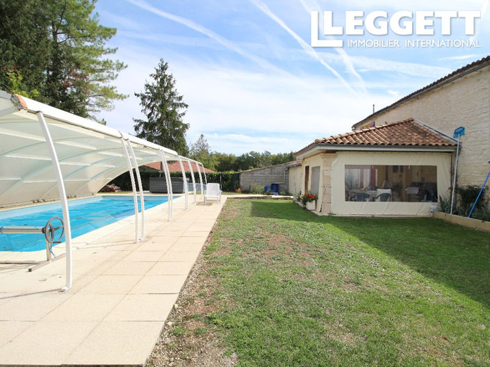 Image No.2-4 Bed House for sale