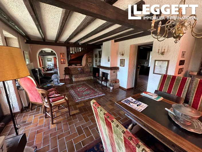 Image No.8-5 Bed House for sale