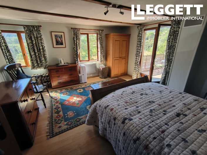 Image No.6-3 Bed House for sale