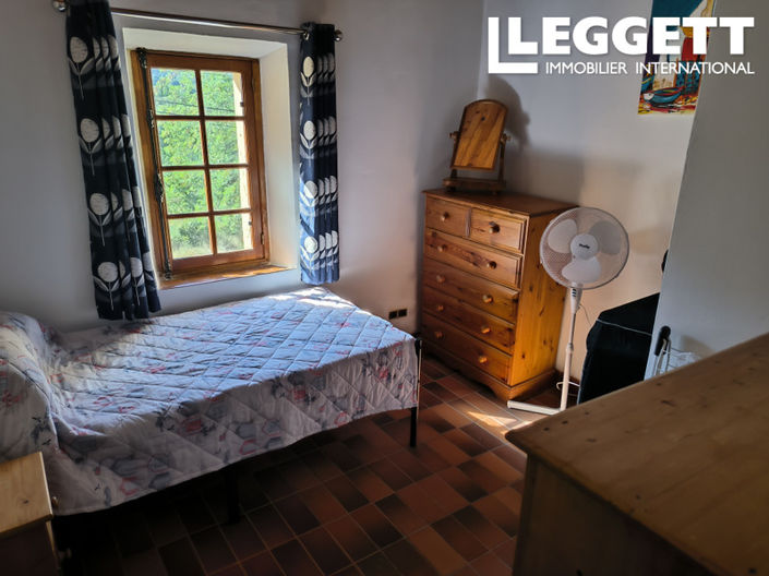 Image No.8-3 Bed House for sale