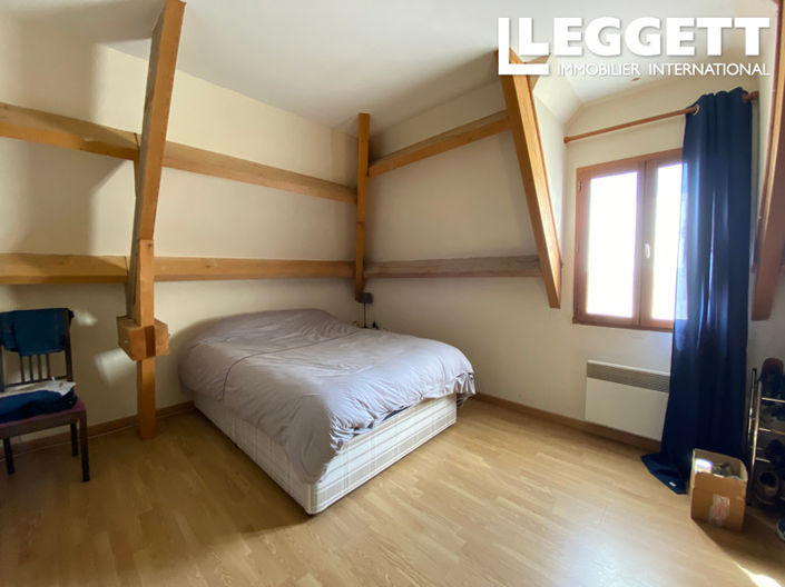 Image No.10-5 Bed House for sale