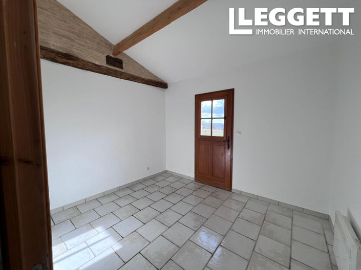 Image No.9-5 Bed House for sale