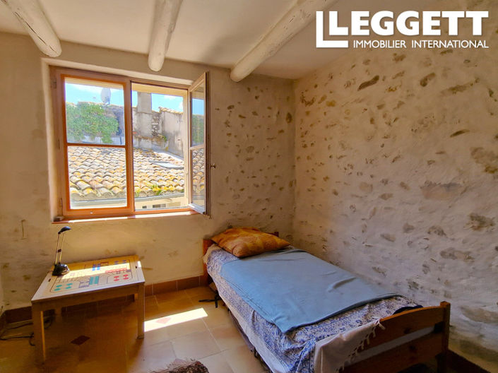 Image No.10-4 Bed House for sale