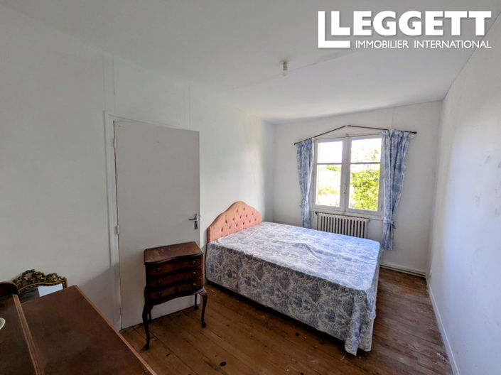 Image No.9-5 Bed House for sale
