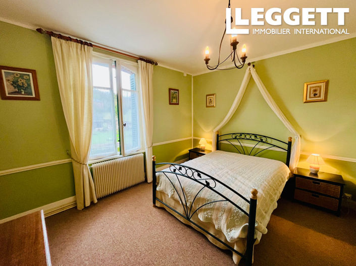 Image No.4-10 Bed House for sale