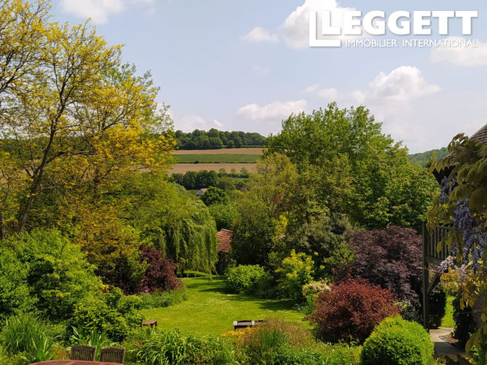 Image No.8-10 Bed House for sale