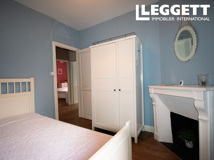 Image No.8-5 Bed House for sale