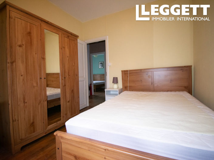 Image No.9-5 Bed House for sale