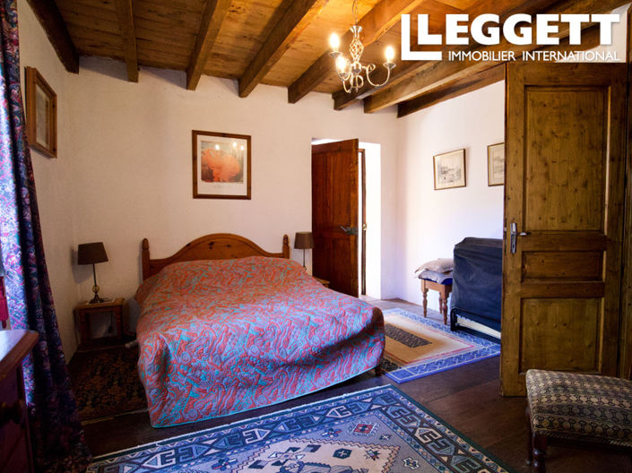 Image No.6-3 Bed House for sale