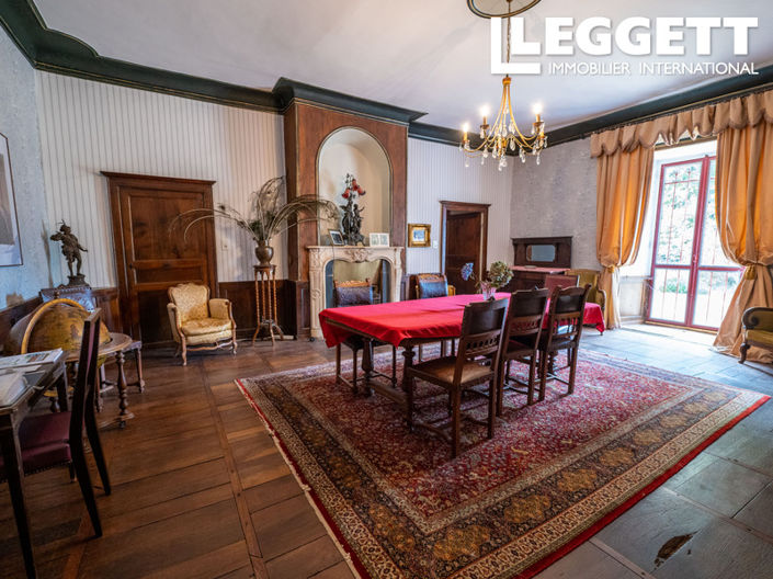 Image No.6-14 Bed Chateaux for sale