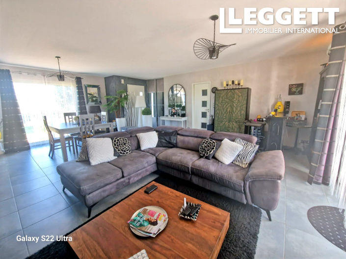 Image No.3-4 Bed House for sale