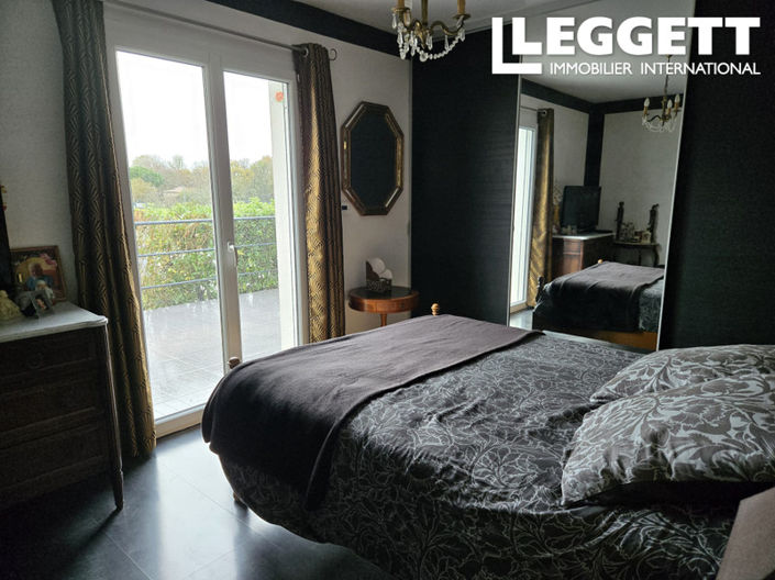 Image No.5-4 Bed House for sale