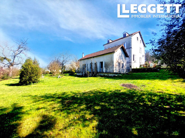 Image No.2-Maison de 9 chambres à vendre à Bussière-Badil