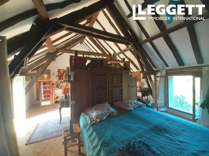 Image No.6-4 Bed House for sale