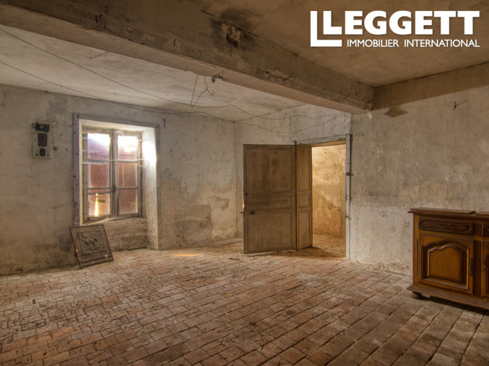 Image No.8-3 Bed House for sale