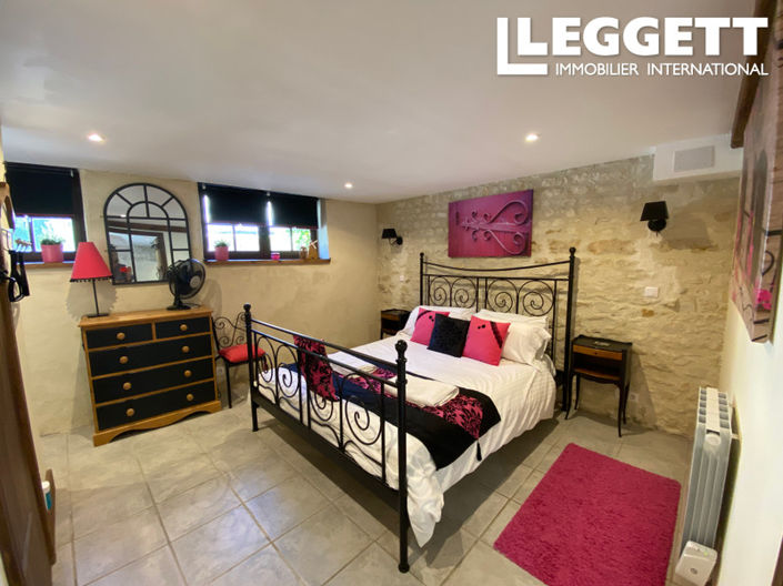 Image No.9-15 Bed House for sale