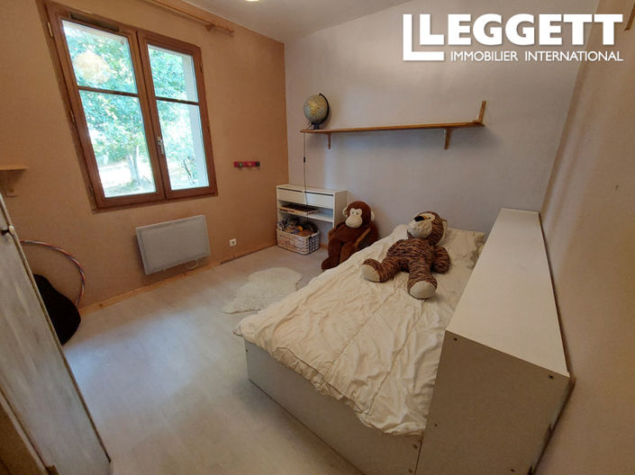 Image No.6-4 Bed House for sale