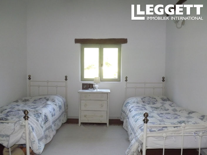 Image No.8-3 Bed House for sale