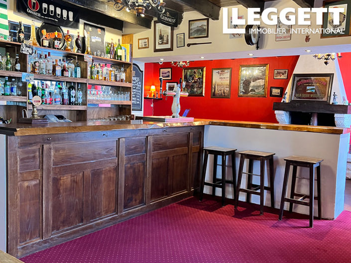 Image No.2-4 Bed Commercial for sale