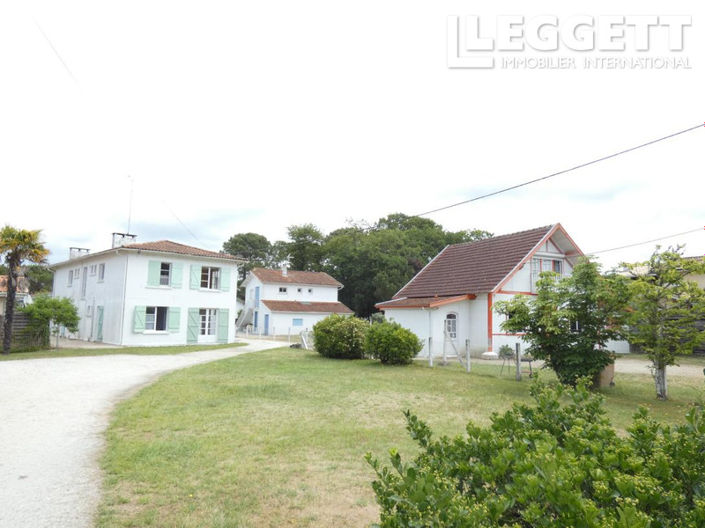 Image No.1-16 Bed House for sale