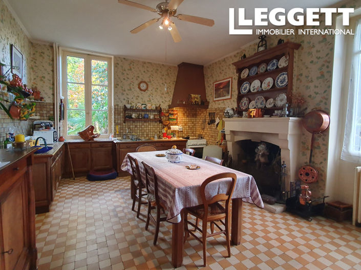 Image No.6-Maison de 5 chambres à vendre à Barbezieux-Saint-Hilaire