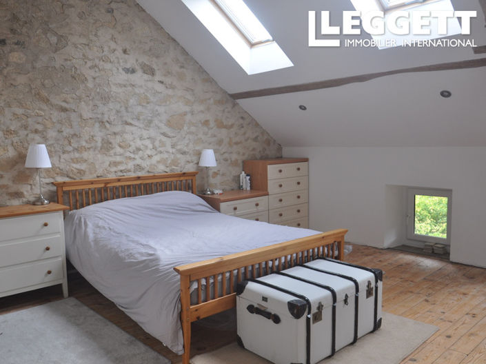 Image No.10-7 Bed House for sale