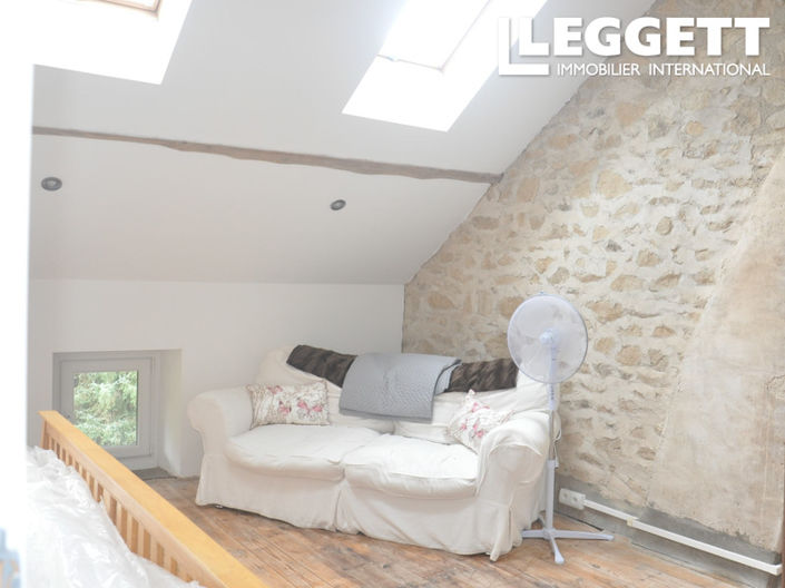 Image No.8-7 Bed House for sale