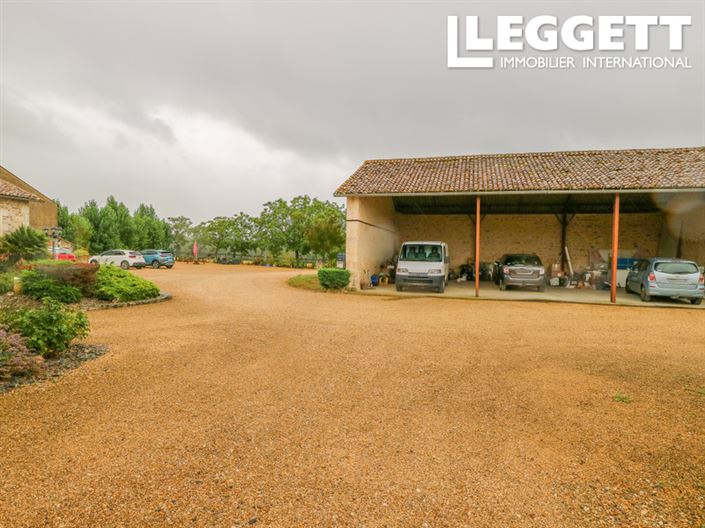 Image No.8-7 Bed House for sale