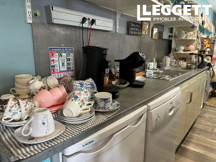 Image No.4-4 Bed Commercial for sale