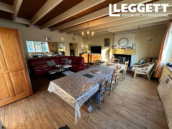 Image No.8-3 Bed House for sale