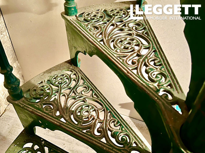 Image No.8-4 Bed House for sale