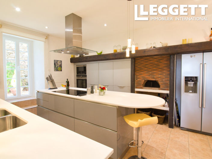 Image No.7-6 Bed House for sale