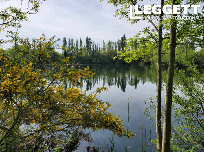 Image No.2-3 Bed Land for sale