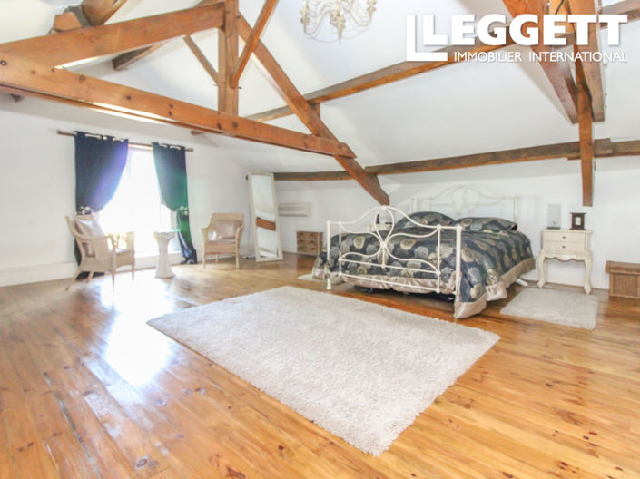 Image No.8-3 Bed Land for sale